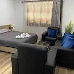 Old Stone Boutique Hotel *