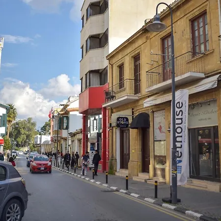 Old Stone Boutique *