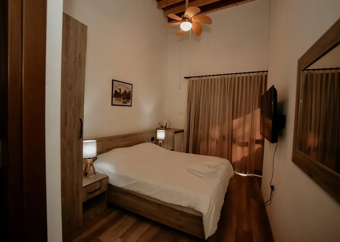 Old Stone Boutique * ニコシア