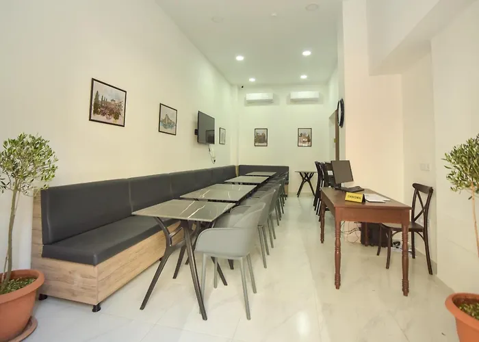 Old Stone Boutique ニコシア