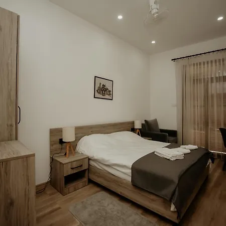 Old Stone Boutique 니코시아