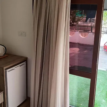 Old Stone Boutique * ניקוסיה